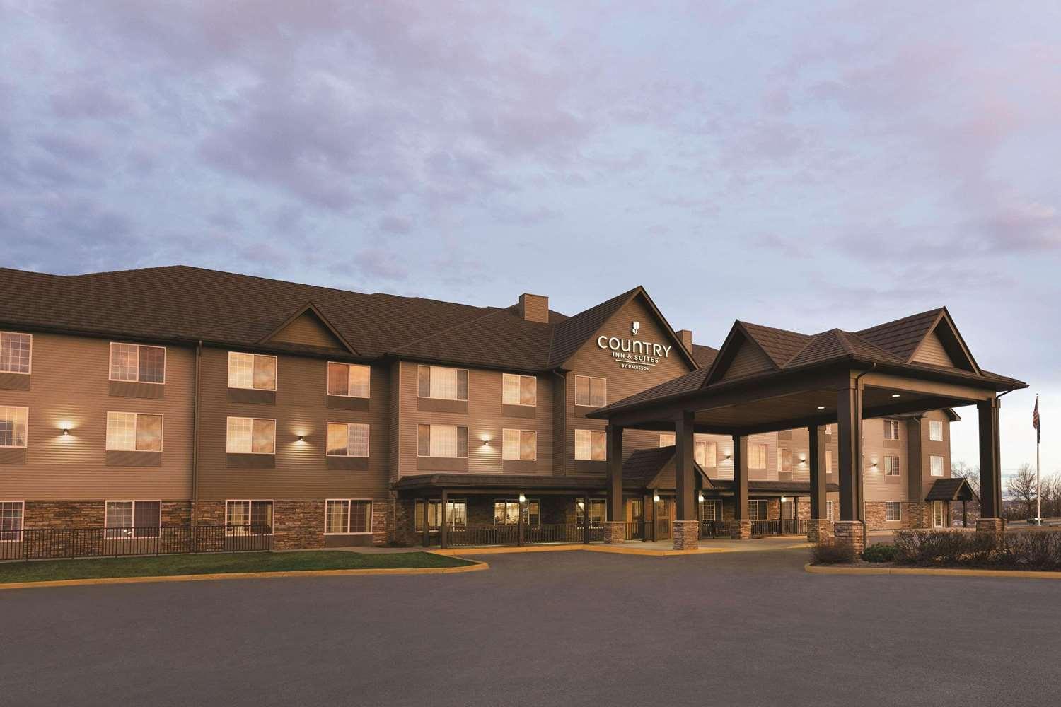 Country Inn & Suites By Radisson Billings in Billings, MT