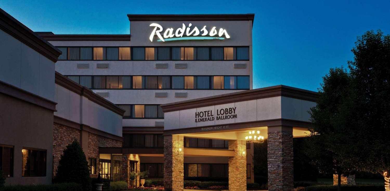 Radisson Hotel Freehold in Freehold, NJ
