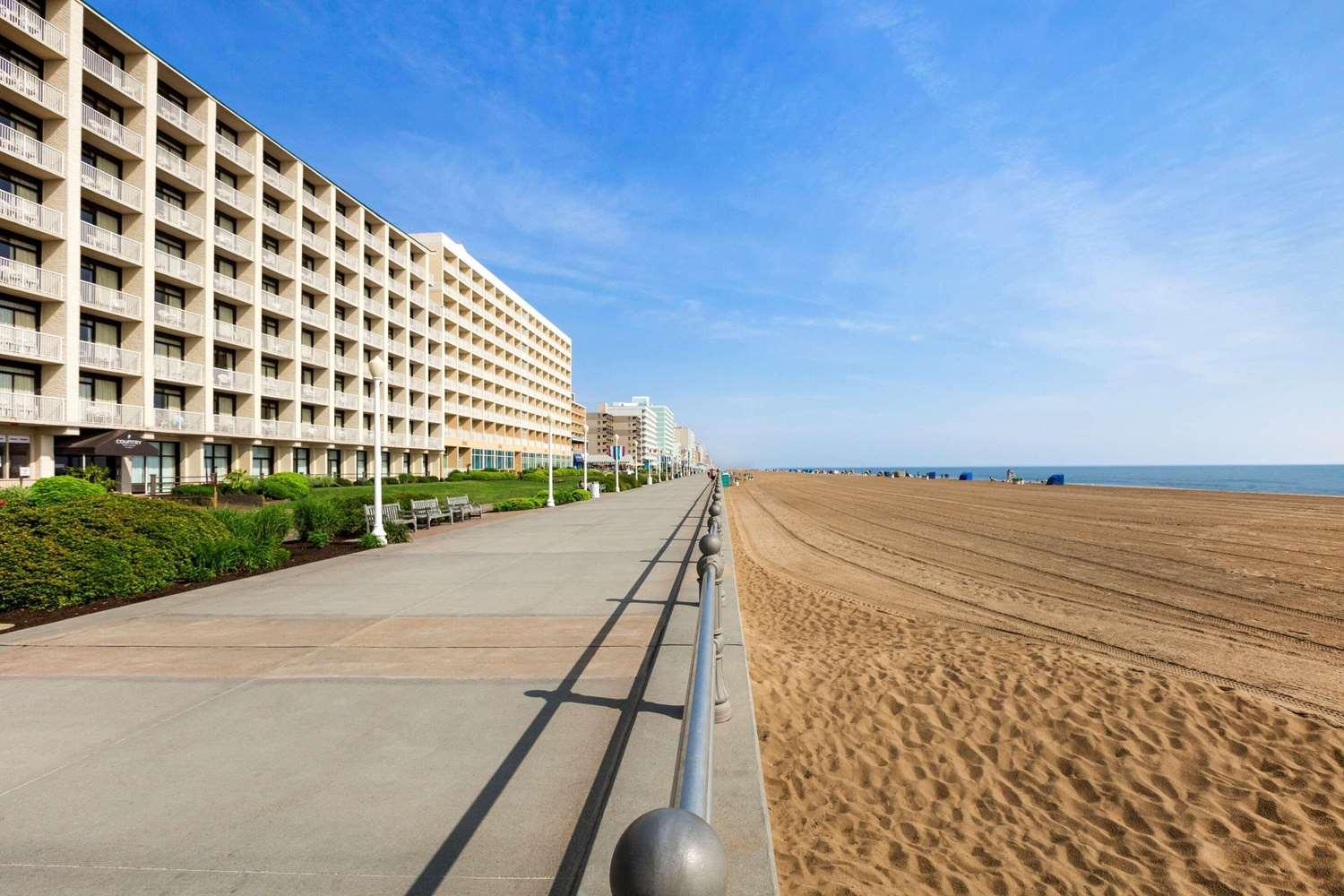 Country Inn & Suites By Radisson, Virginia Beach, VA (Oceanfront) in Virginia Beach, VA