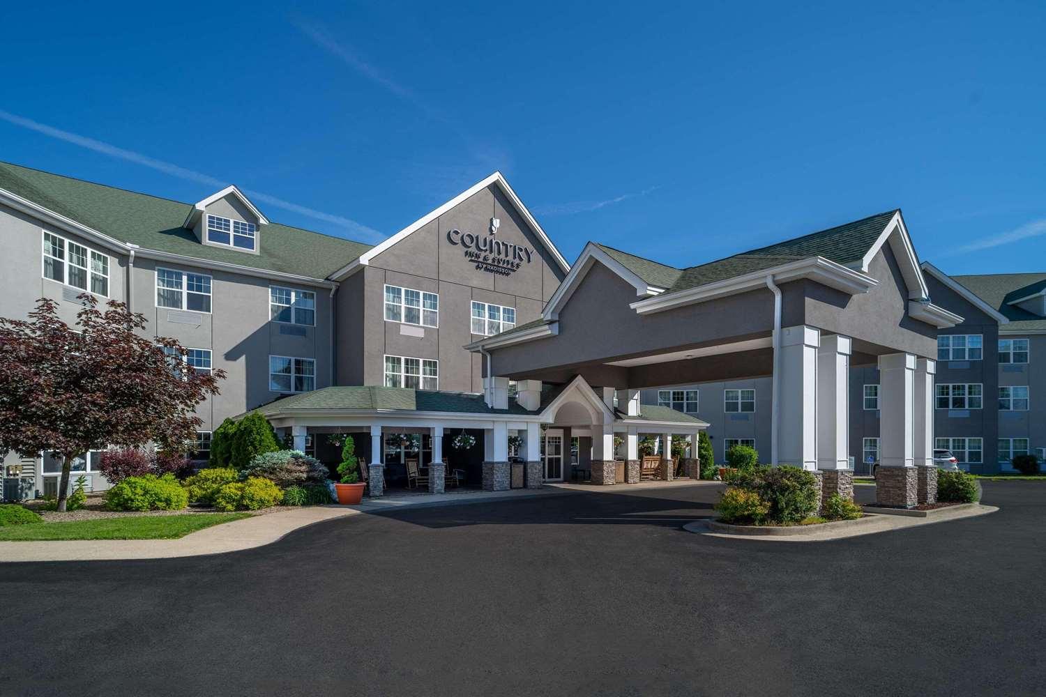 Country Inn & Suites By Radisson Beckley in Beckley, WV