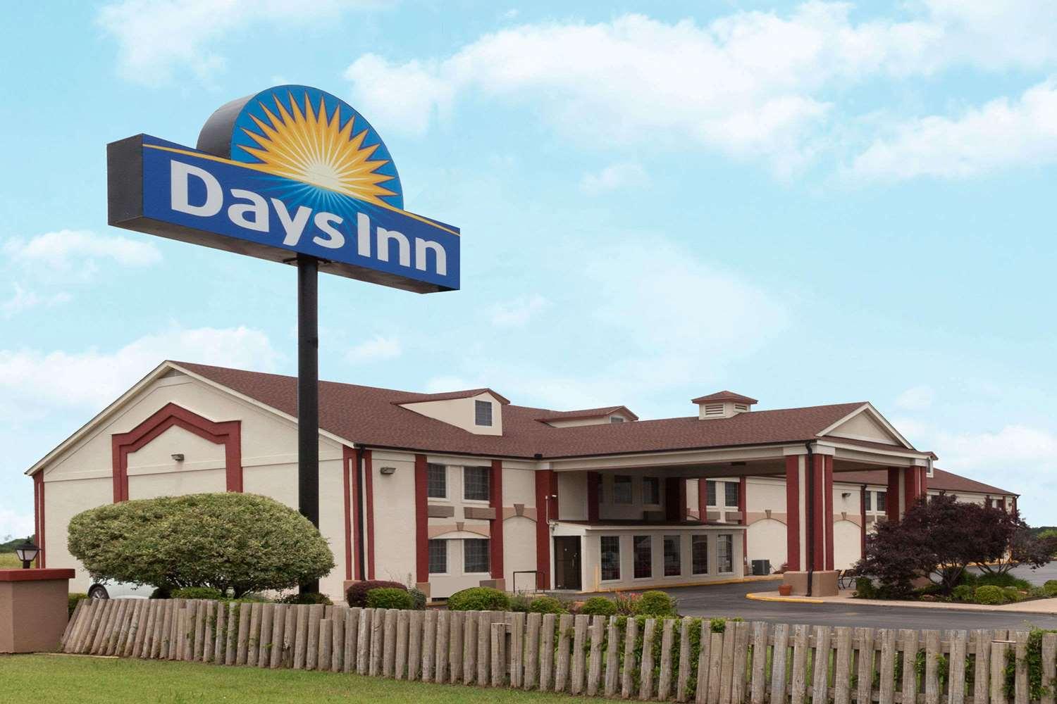 Days Inn by Wyndham Shawnee in Shawnee, OK