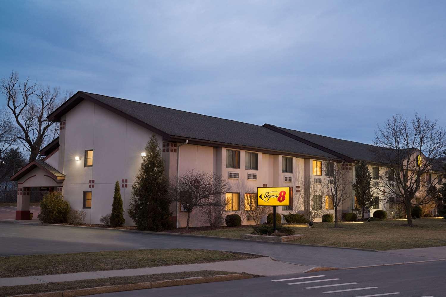 Super 8 by Wyndham Ithaca in Ithaca, NY