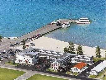 Days Inn by Wyndham Mackinaw City - Lakeview in Mackinaw City, MI