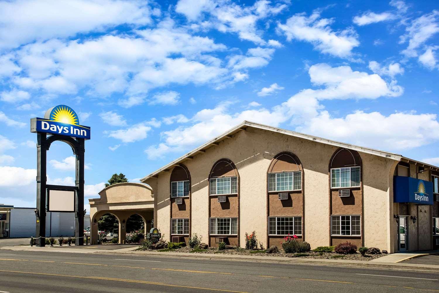 Days Inn by Wyndham Yakima in Yakima, WA