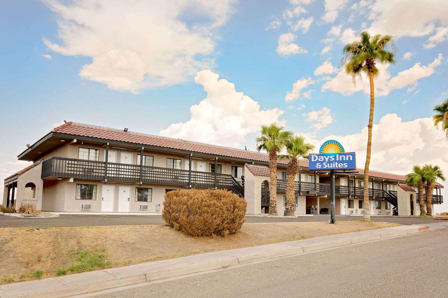 Days Inn & Suites by Wyndham Needles in Needles, CA