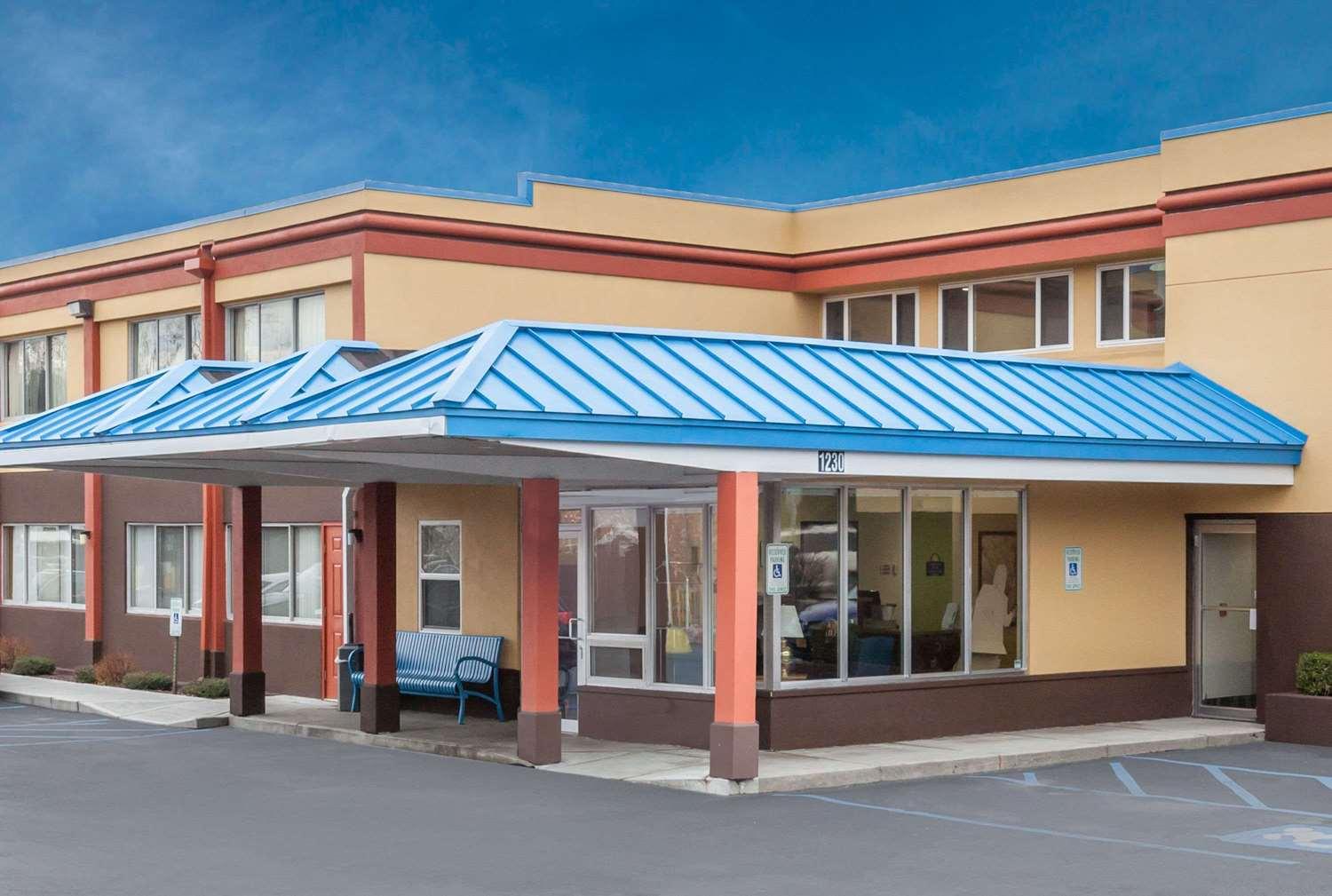 Days Inn by Wyndham Albany SUNY in Albany, NY