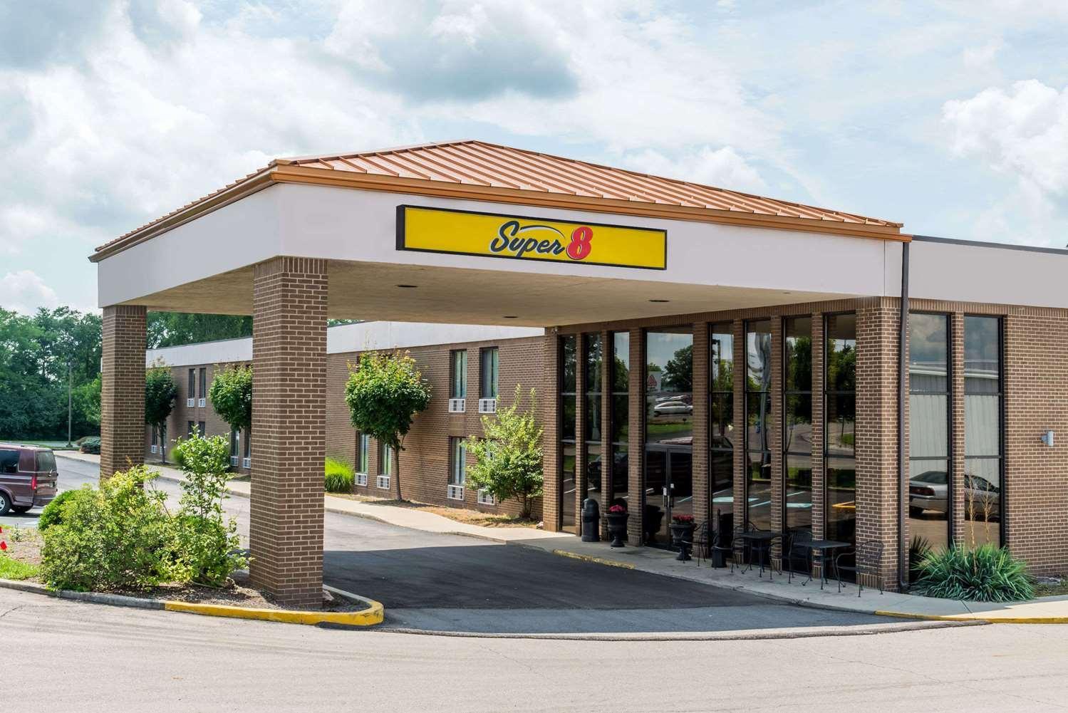 Super 8 by Wyndham Miamisburg Dayton S Area OH in Miamisburg, OH