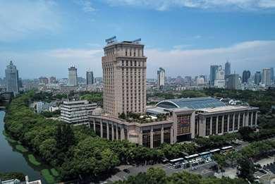 Wyndham Grand Plaza Royale Ningbo in Ningbo, CN