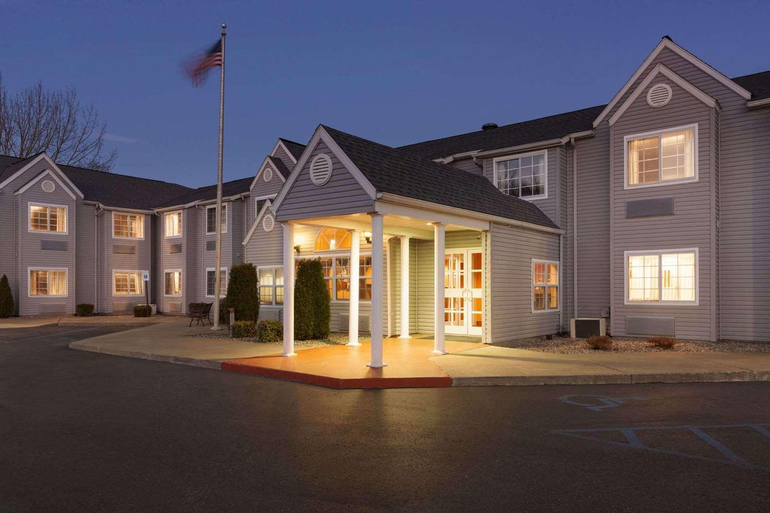 Microtel Inn by Wyndham Albany Airport in Latham, NY