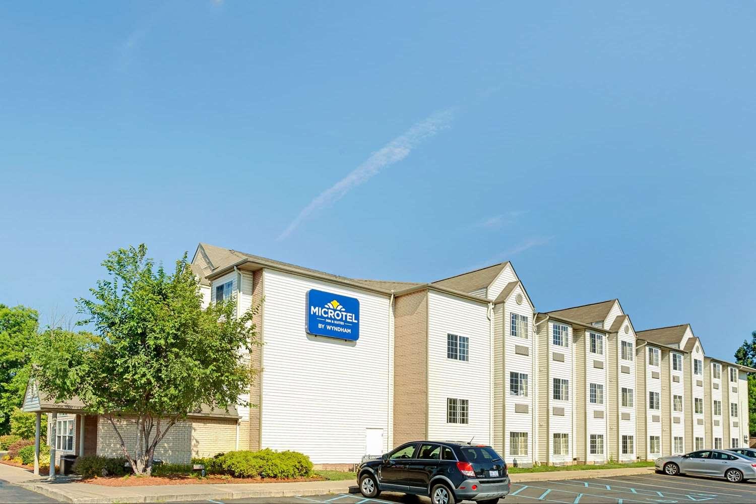 Microtel Inn & Suites by Wyndham Roseville/Detroit Area in Roseville, MI