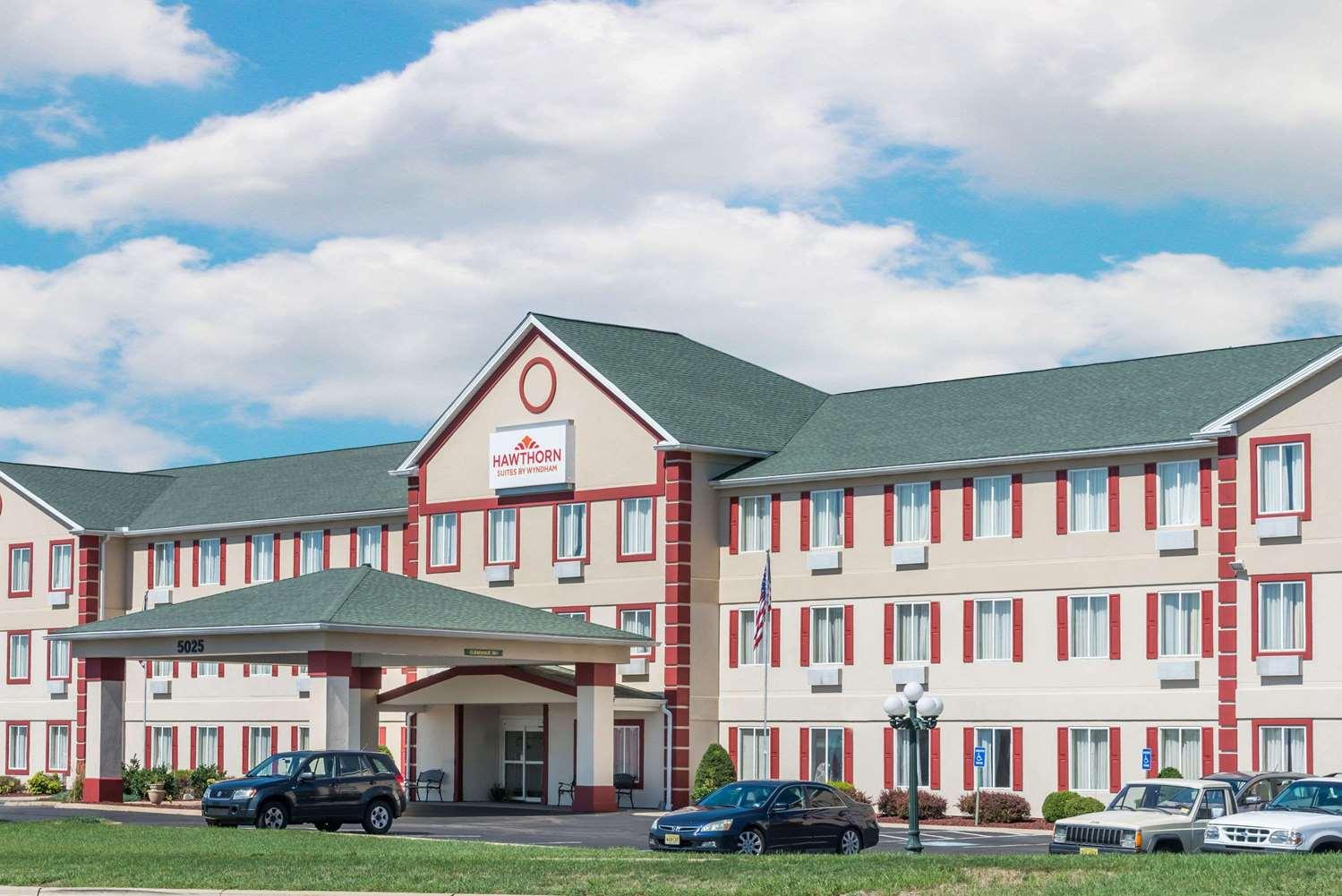 Hawthorn Suites by Wyndham Akron/Seville in Seville, OH