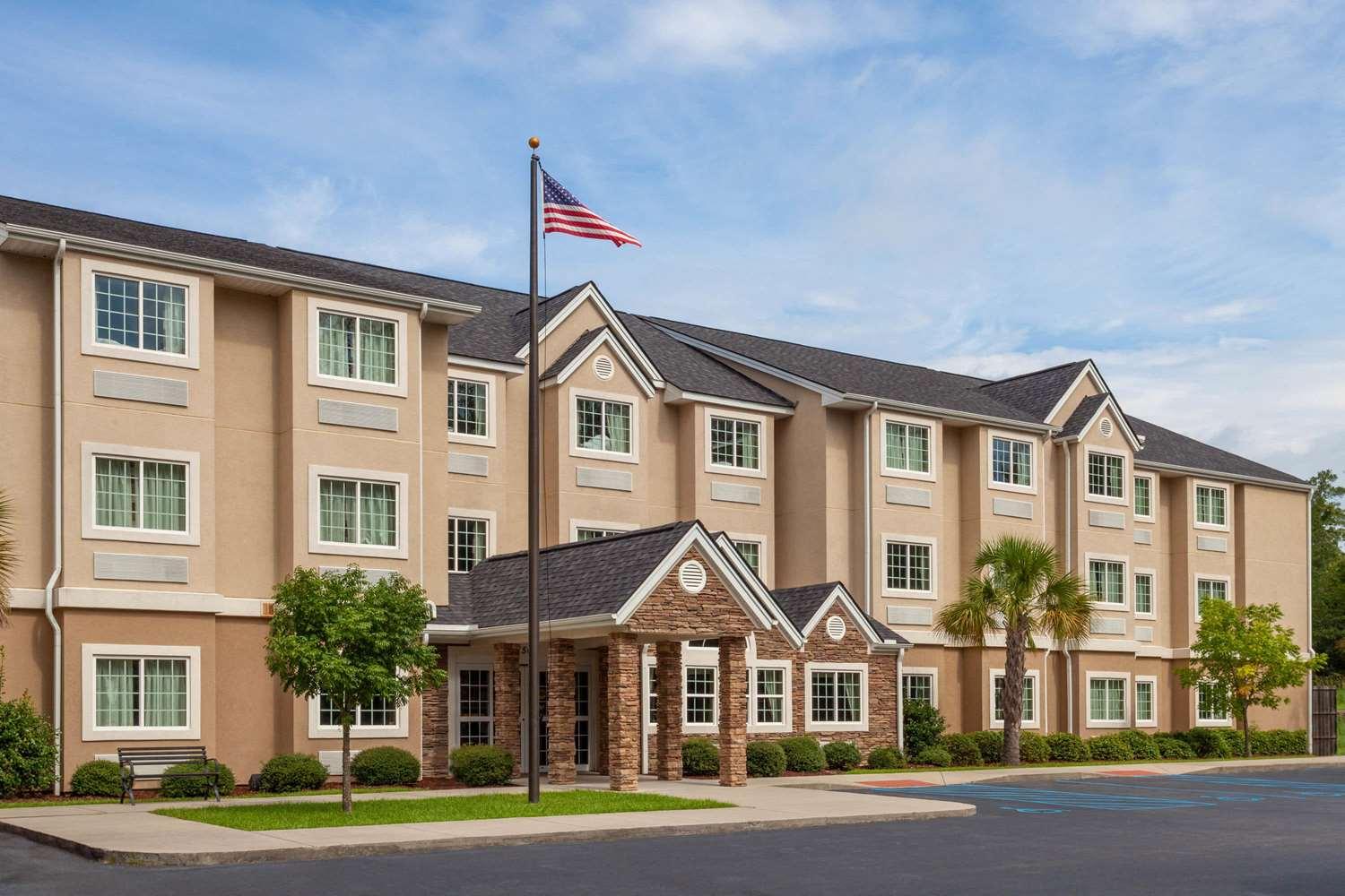 Microtel Inn & Suites by Wyndham Columbia/At Fort Jackson in Columbia, SC