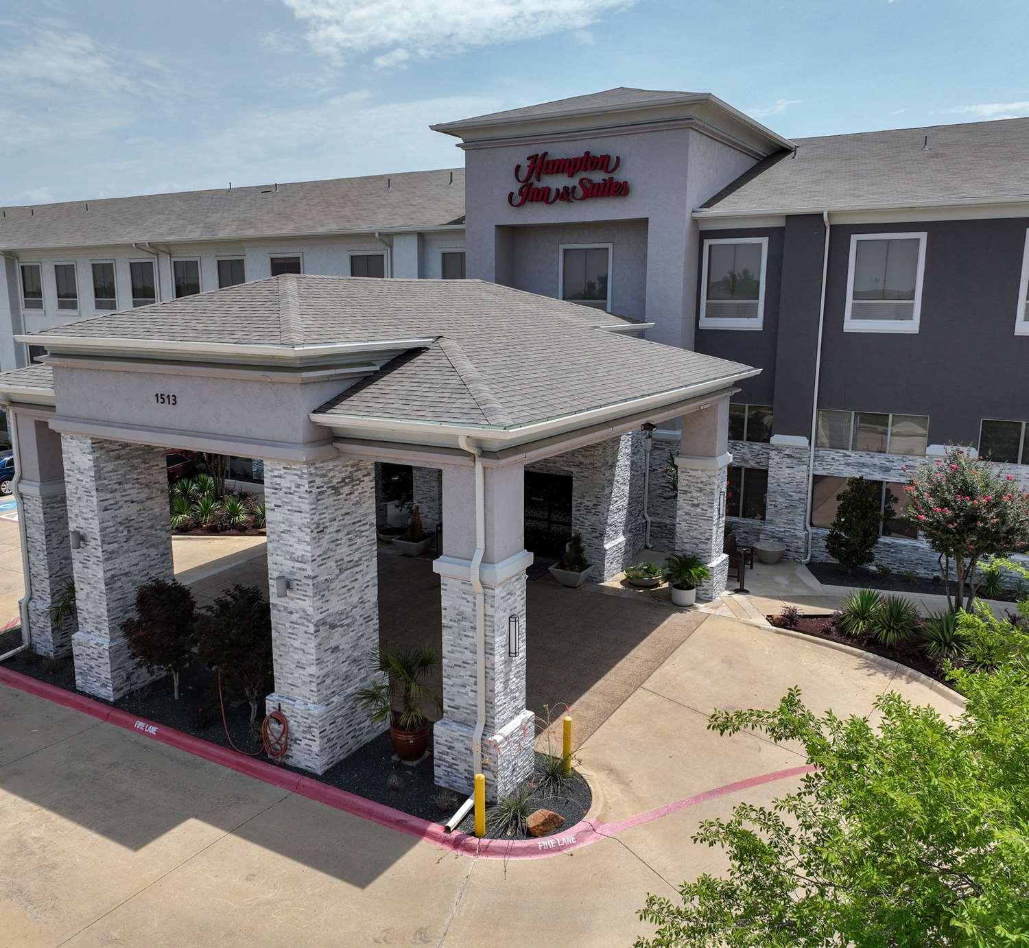 Hampton Inn & Suites Denton in Denton, TX