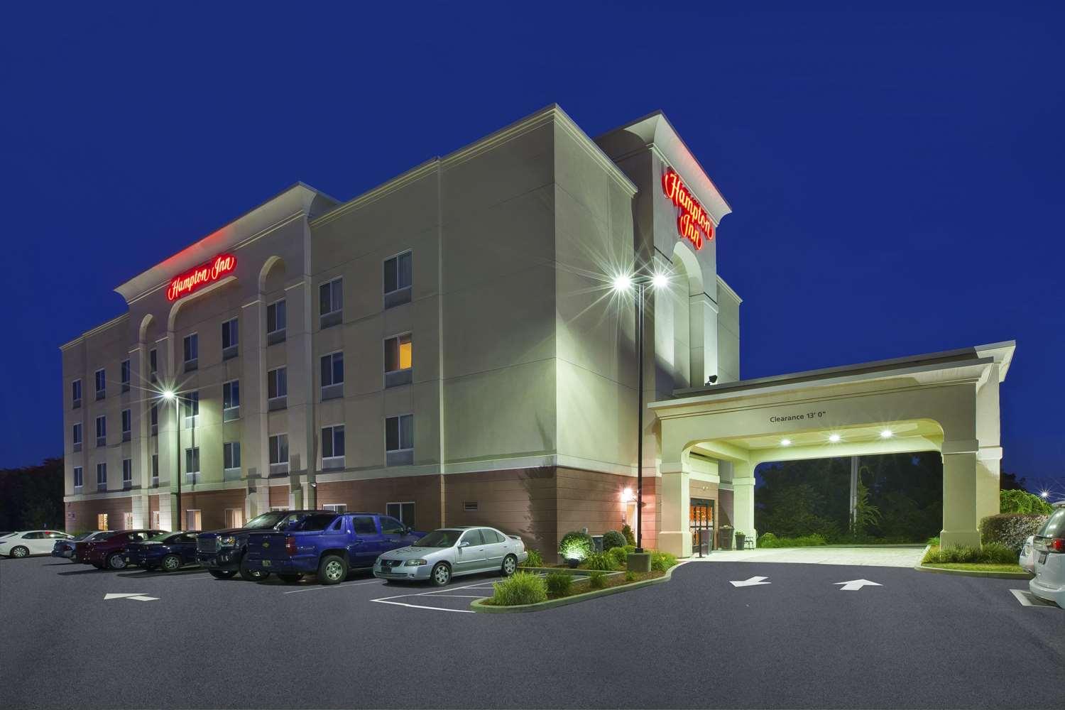 Hampton Inn Pittsburgh Area-Beaver Valley-Ctr Township in Monaca, PA