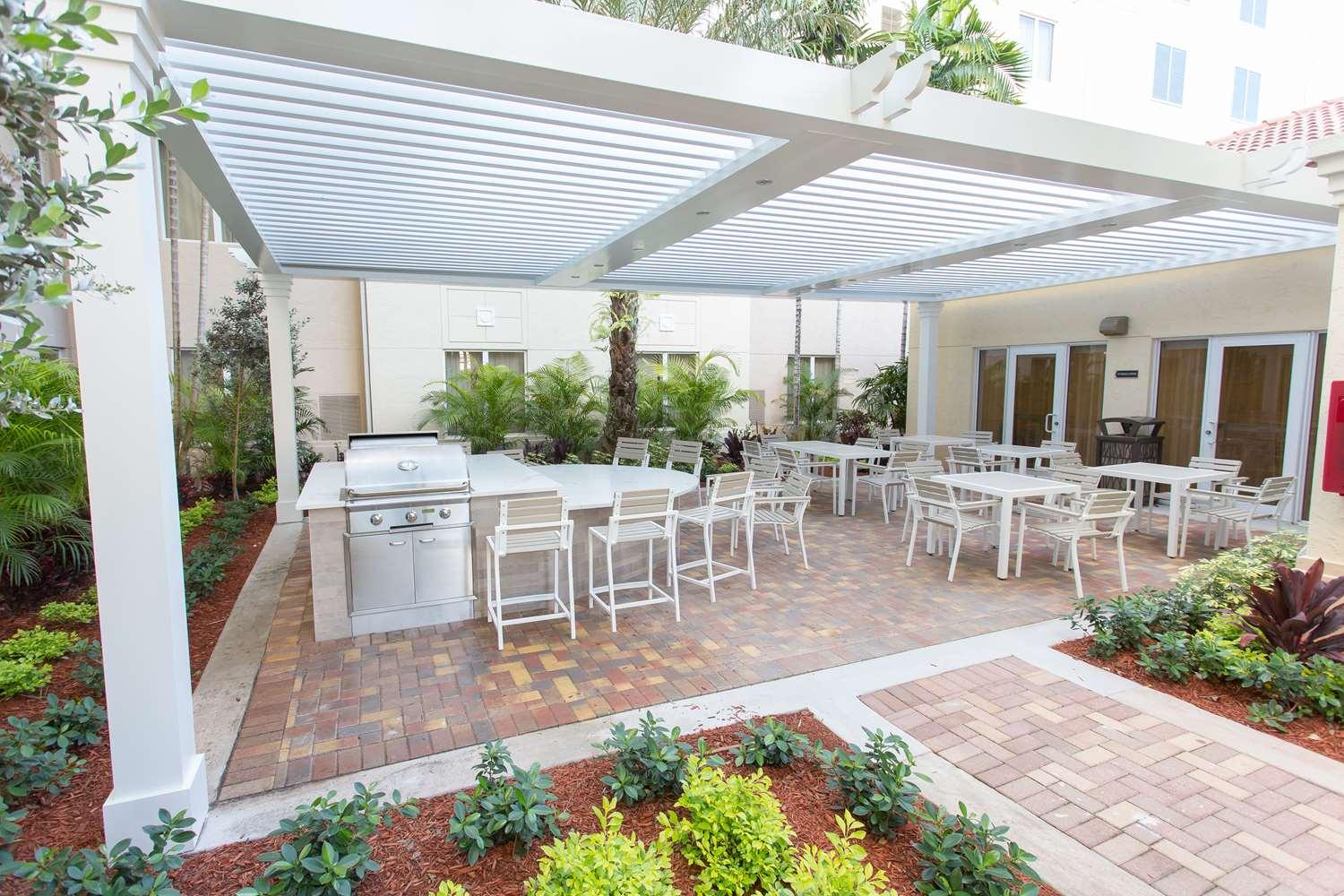 Homewood Suites by Hilton Palm Beach Gardens in Palm Beach Gardens, FL