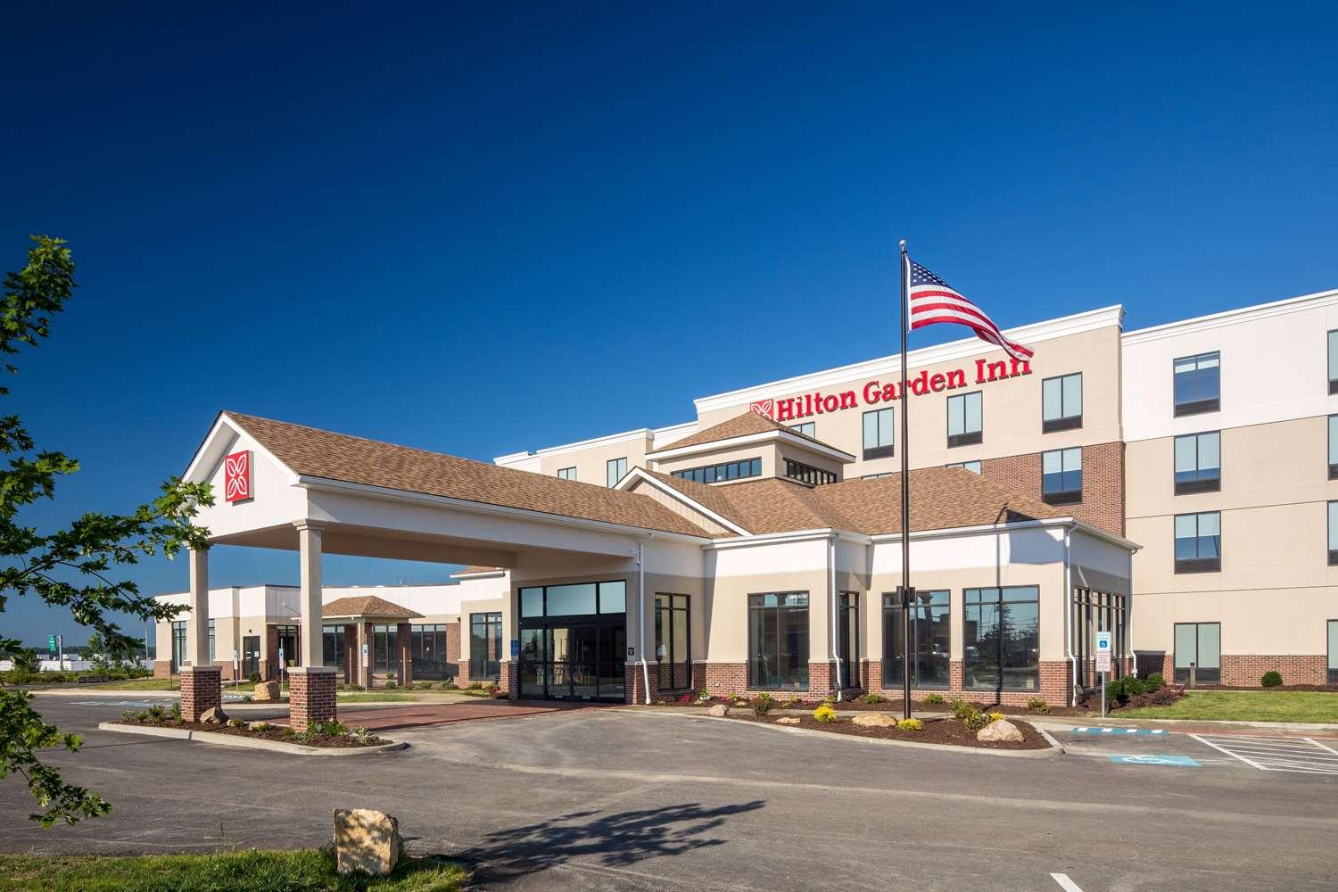 Hilton Garden Inn Pittsburgh Airport in Moon Township, PA