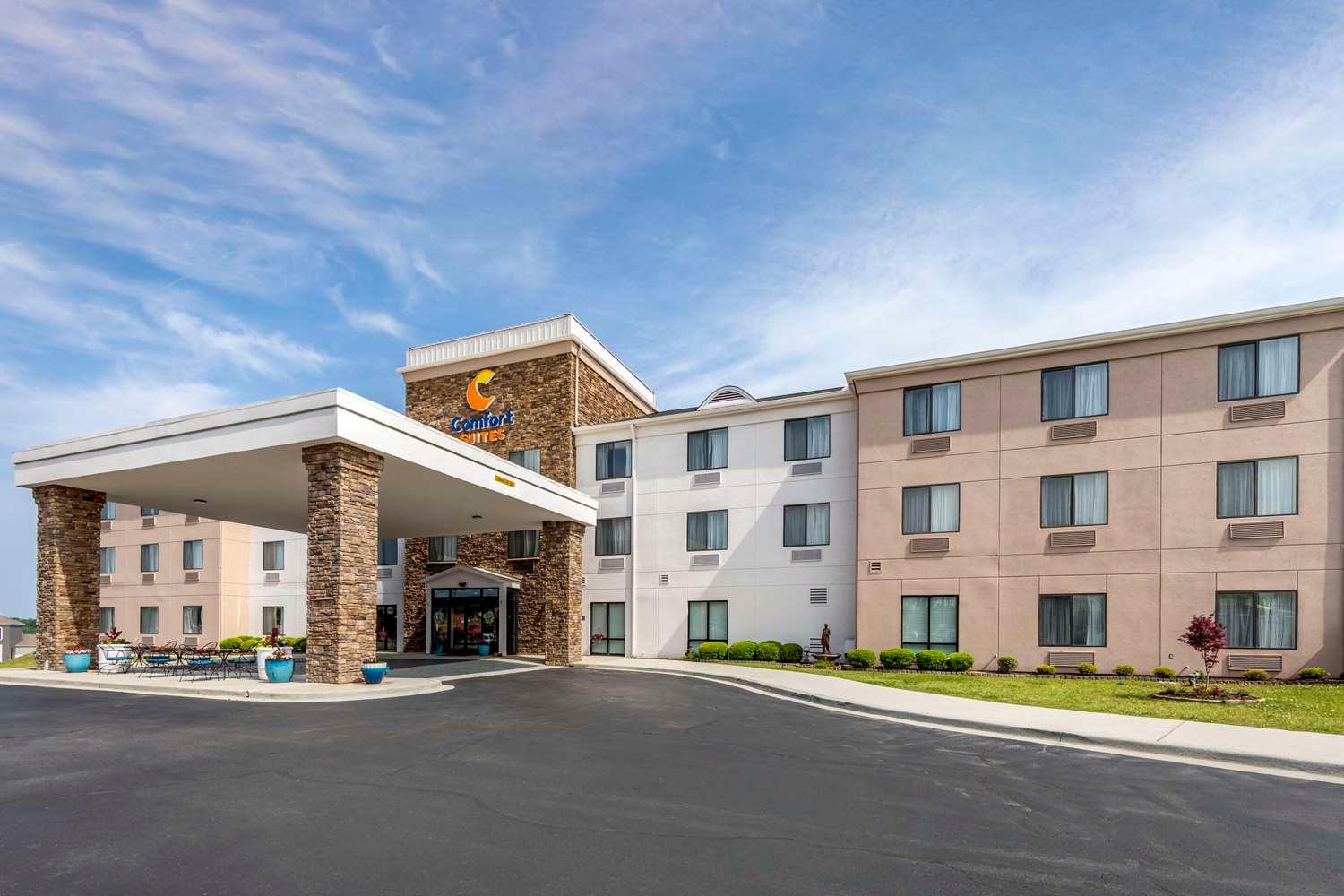 Comfort Suites Cullman I-65 Exit 310 in Cullman, AL