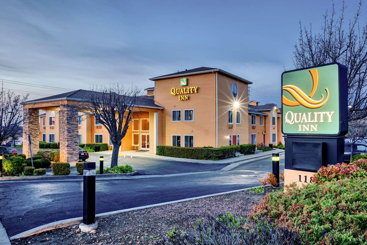 Quality Inn near Six Flags Discovery Kingdom-Napa in Vallejo, CA