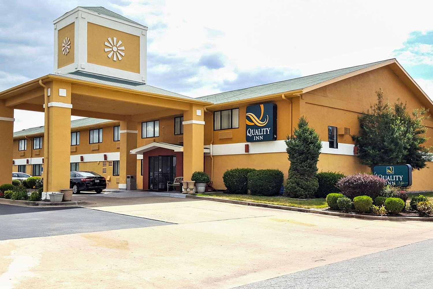 Quality Inn Ozark in Ozark, MO