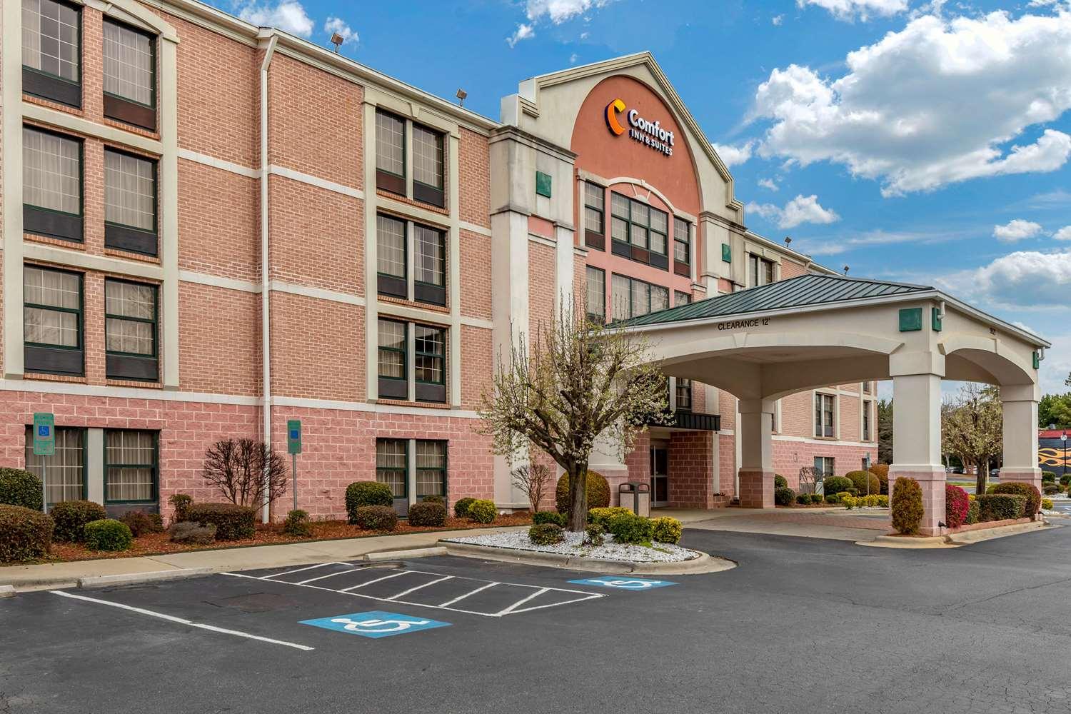 Comfort Inn and Suites in Cornelius, NC