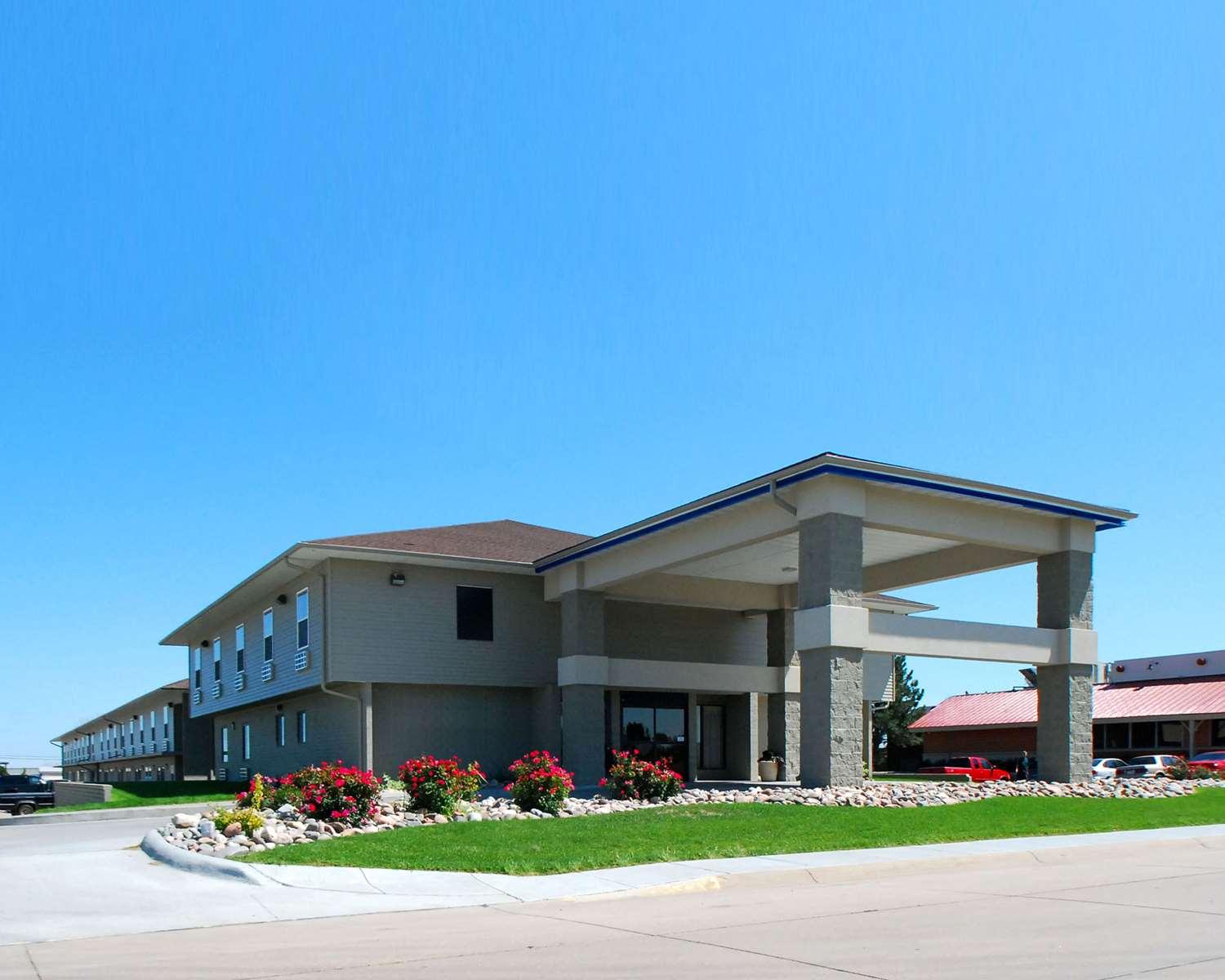 Econo Lodge Inn and Suites in Kearney, NE