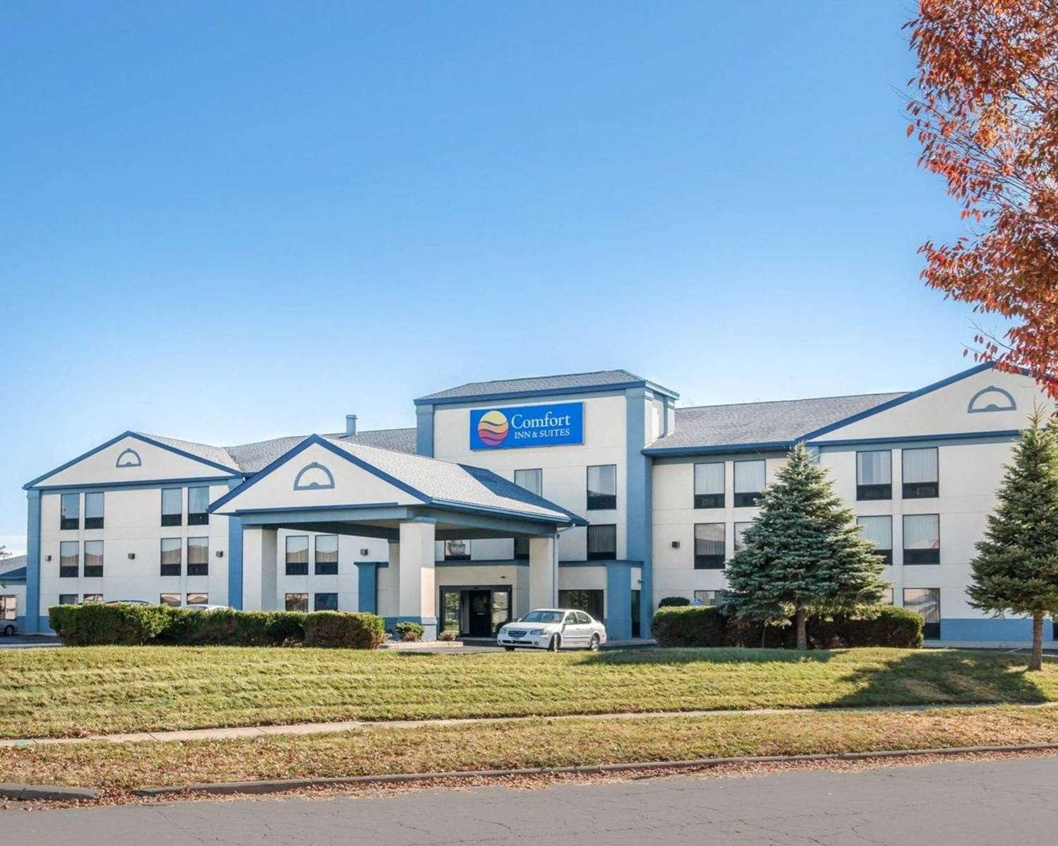 Comfort Inn and Suites Maumee - Toledo (I80-90) in Maumee, OH