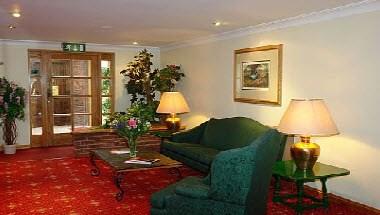 The Oaklands Lodge Hotel in Jersey, GB1