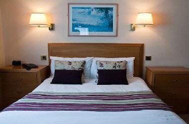 Falcon Hotel and Restaurant in Carmarthen, GB3