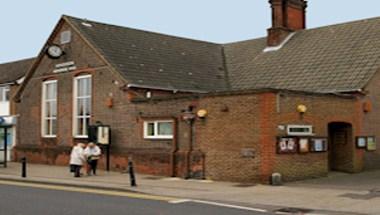 Henderson Memorial Hall in Abbots Langley, GB1