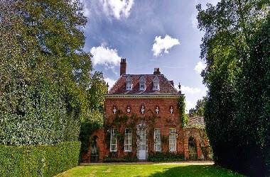 West Green House Gardens in Hook, GB1