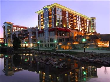 Hampton Inn & Suites Greenville-Downtown-RiverPlace in Greenville, SC