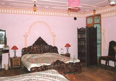 Hotel Zahgeer Continental in Srinagar, IN