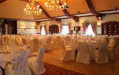 Racket Hall Country House Hotel in Roscrea, IE