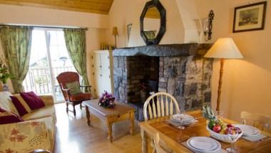 Dangan Lodge Cottages in Tulla, IE