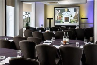 Mercure Gloucester Bowden Hall Hotel in Gloucester, GB1