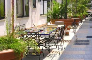 Blumentag Albergo Residence in Paola, IT
