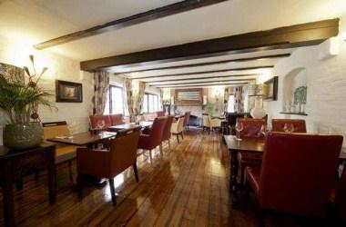 Roundabout Hotel in Pulborough, GB1