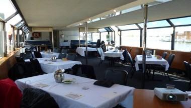 Captain Cook Cruises in Perth, AU