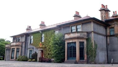 Carronvale House in Larbert, GB2