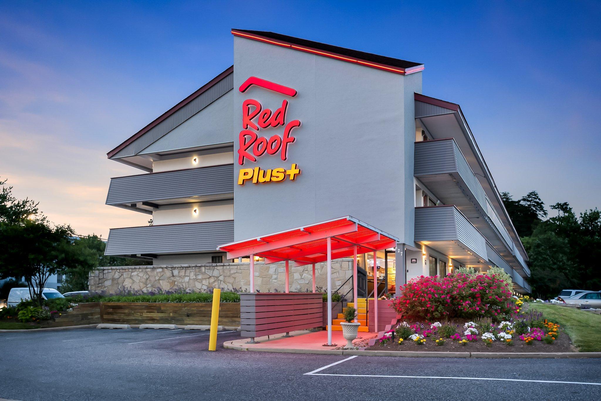 Red Roof PLUS+ Baltimore - Washington DC/BWI Airport in Linthicum, MD