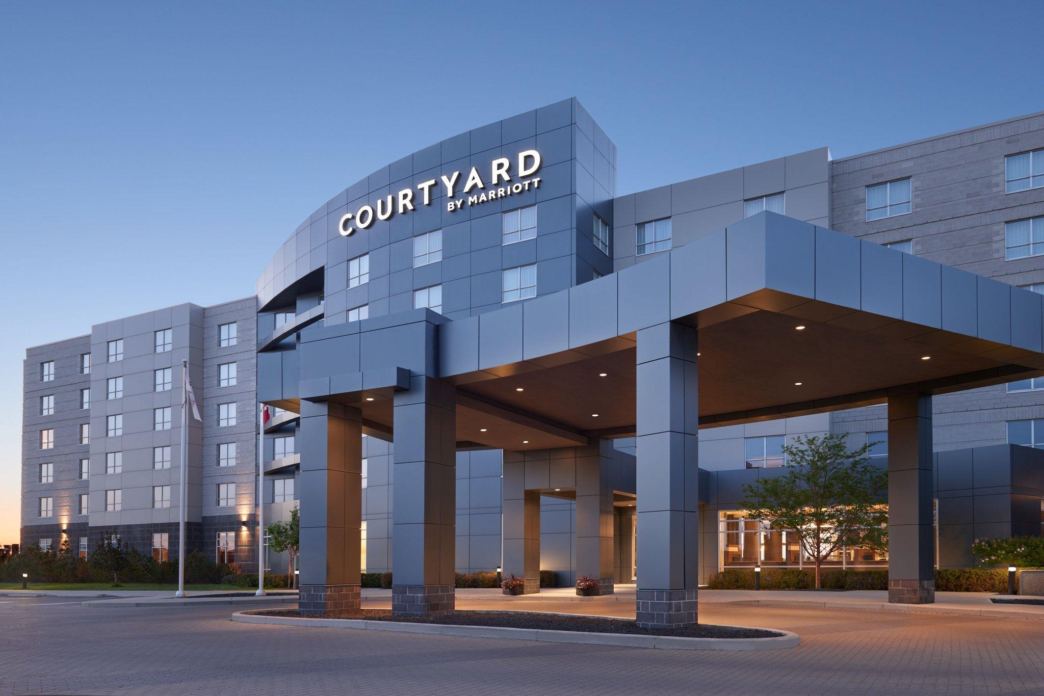 Courtyard Calgary Airport in Calgary, AB