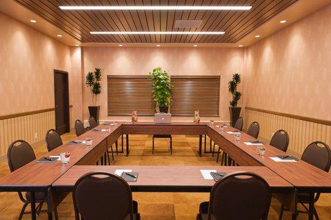 The Lakefront Anchorage – A Millennium Hotel в Anchorage, AK