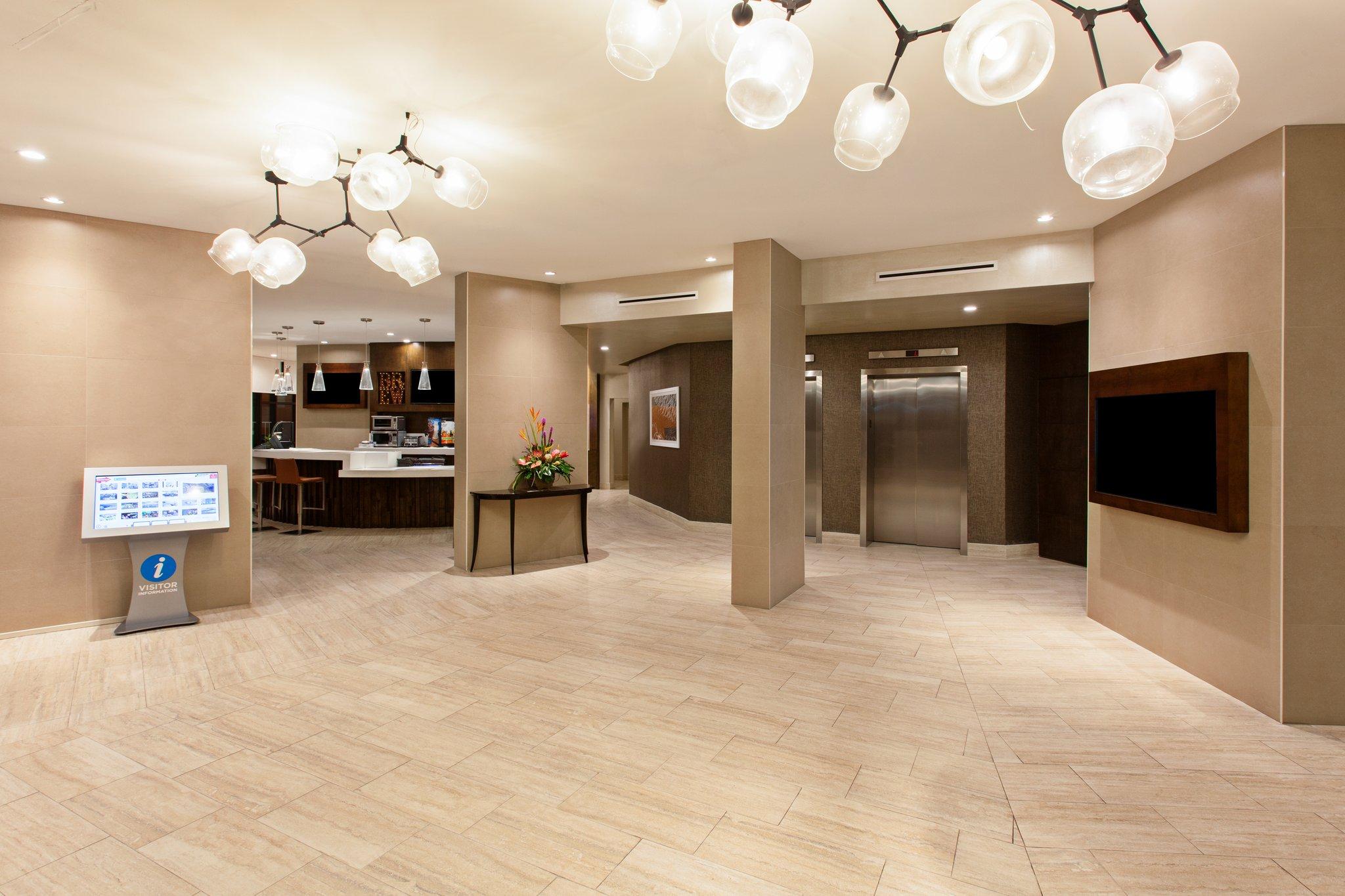 Holiday Inn Long Beach Airport image