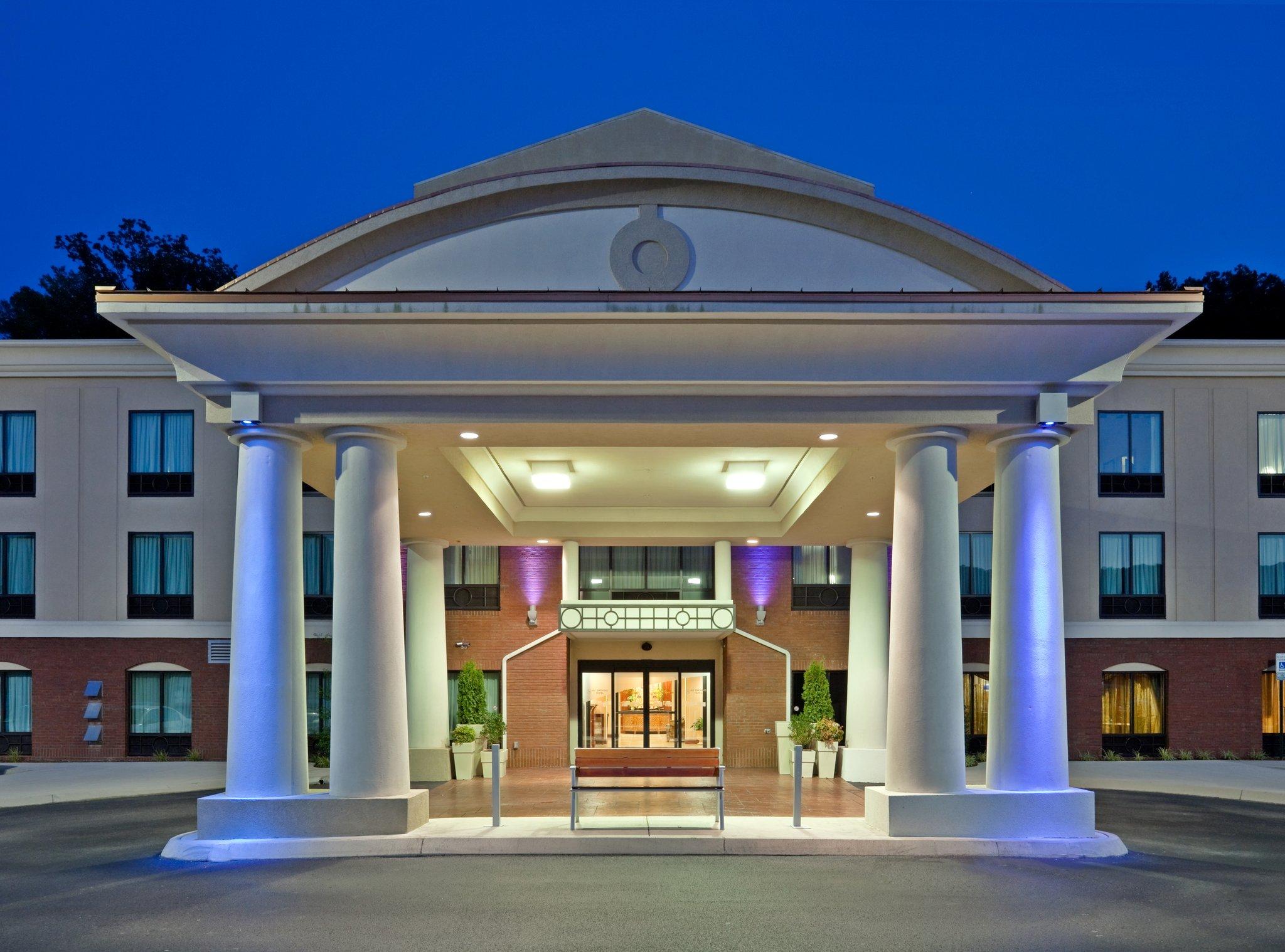 Holiday Inn Express Hotel & Suites Harriman in Harriman, TN