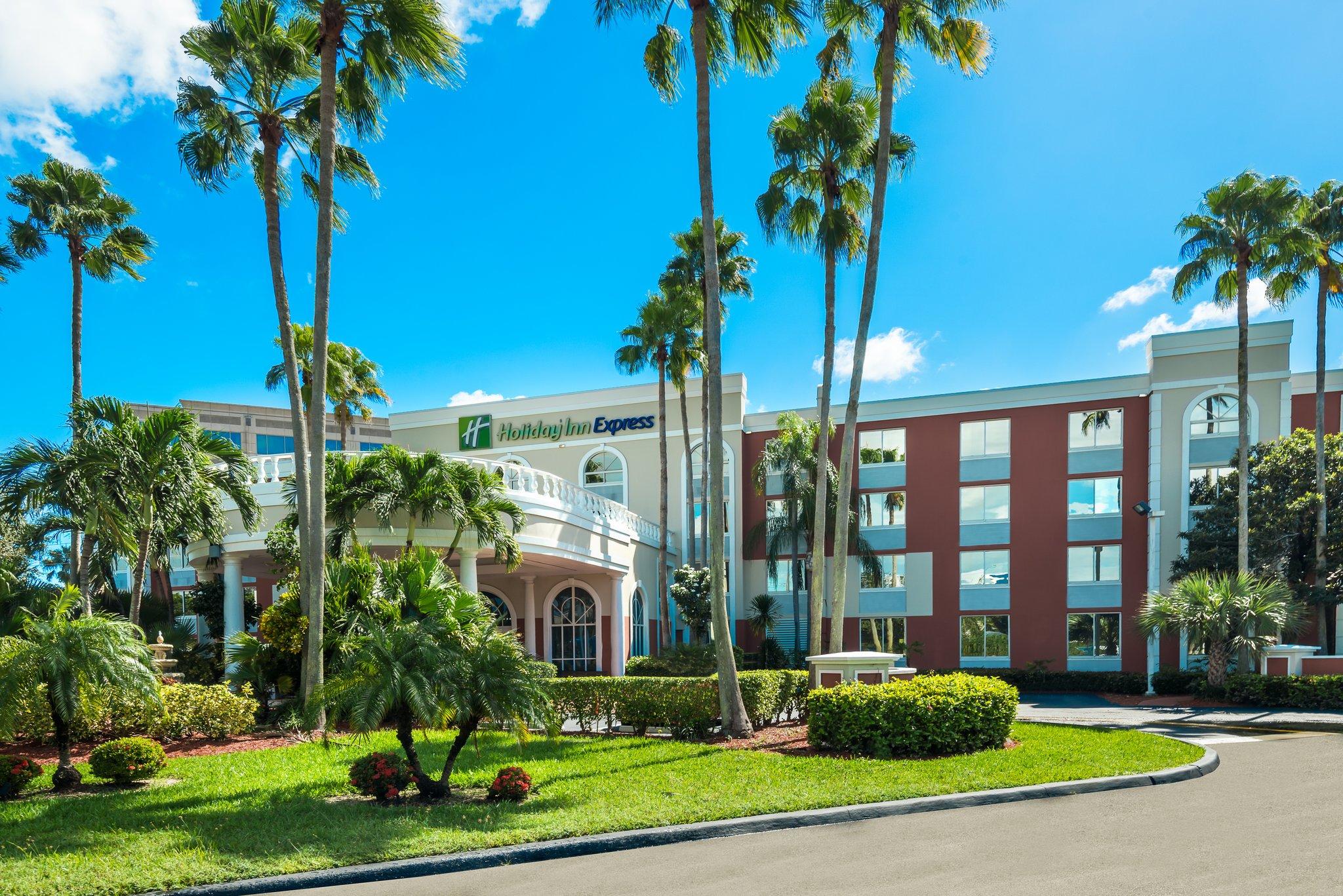 Holiday Inn Express Miami Airport Doral Area, an IHG Hotel in Miami, FL