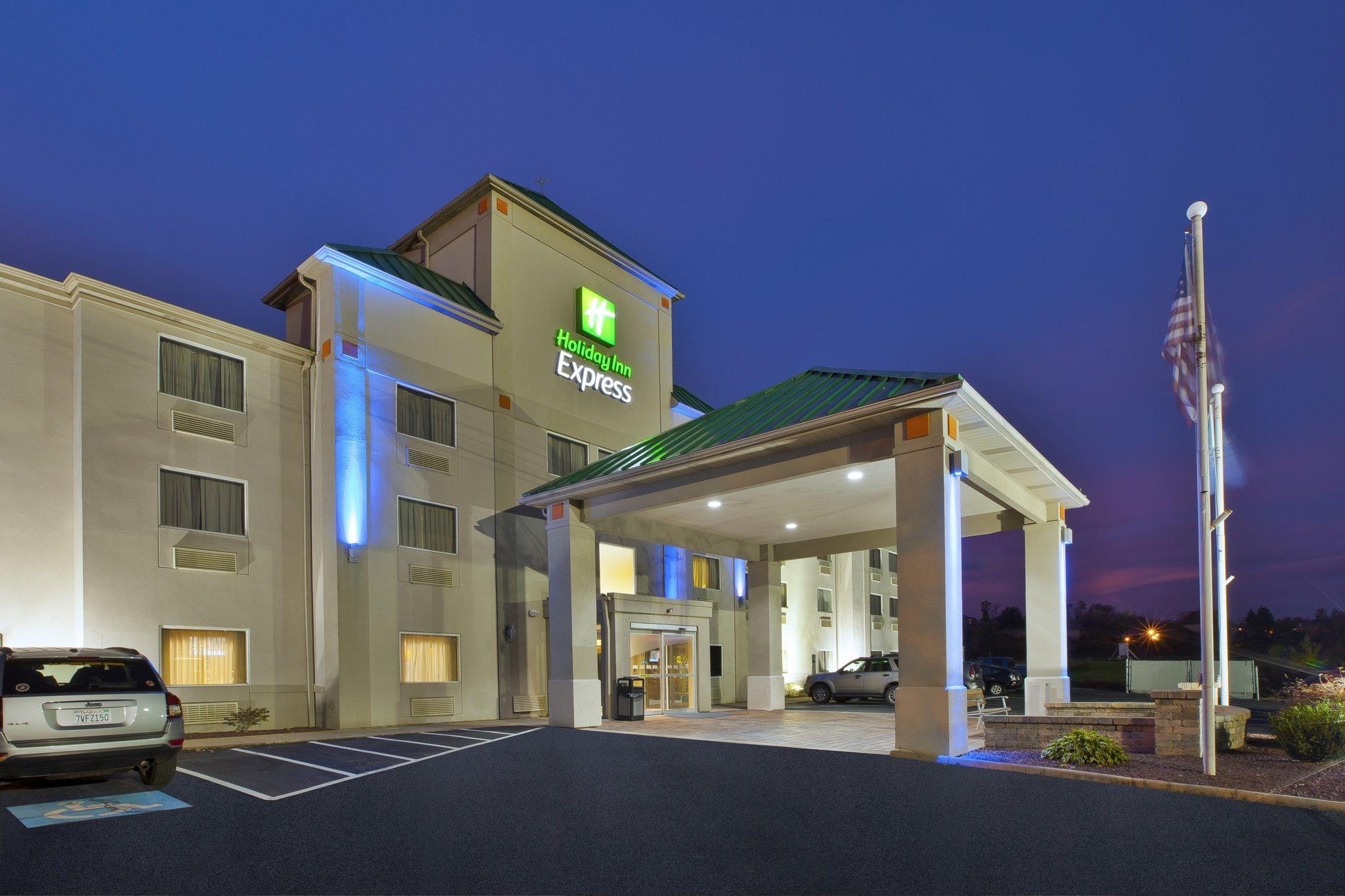 Holiday Inn Express Hotel Irwin in Irwin, PA