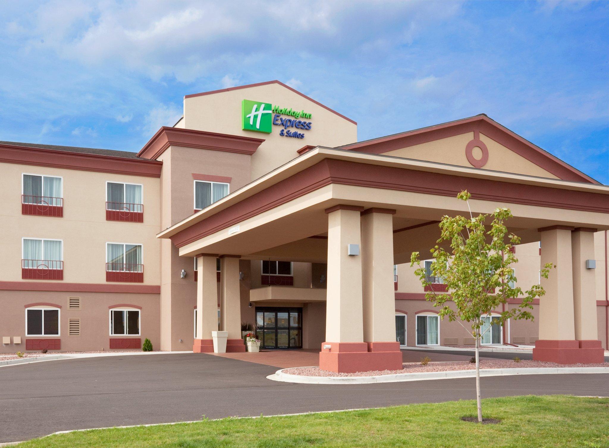 Holiday Inn Express Hotel & Suites Antigo in Antigo, WI