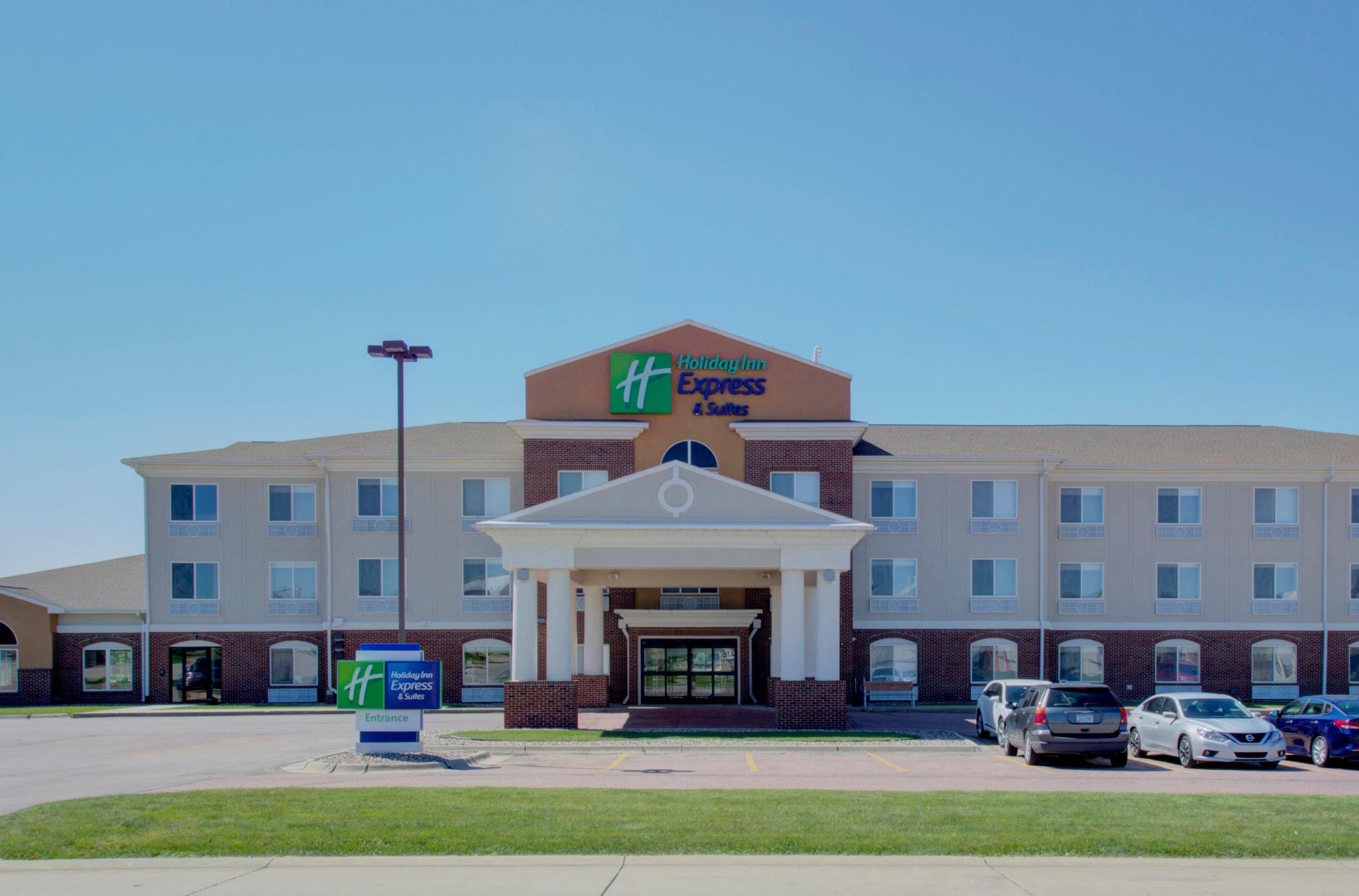 Holiday Inn Express Hotel & Suites Le Mars in Le Mars, IA