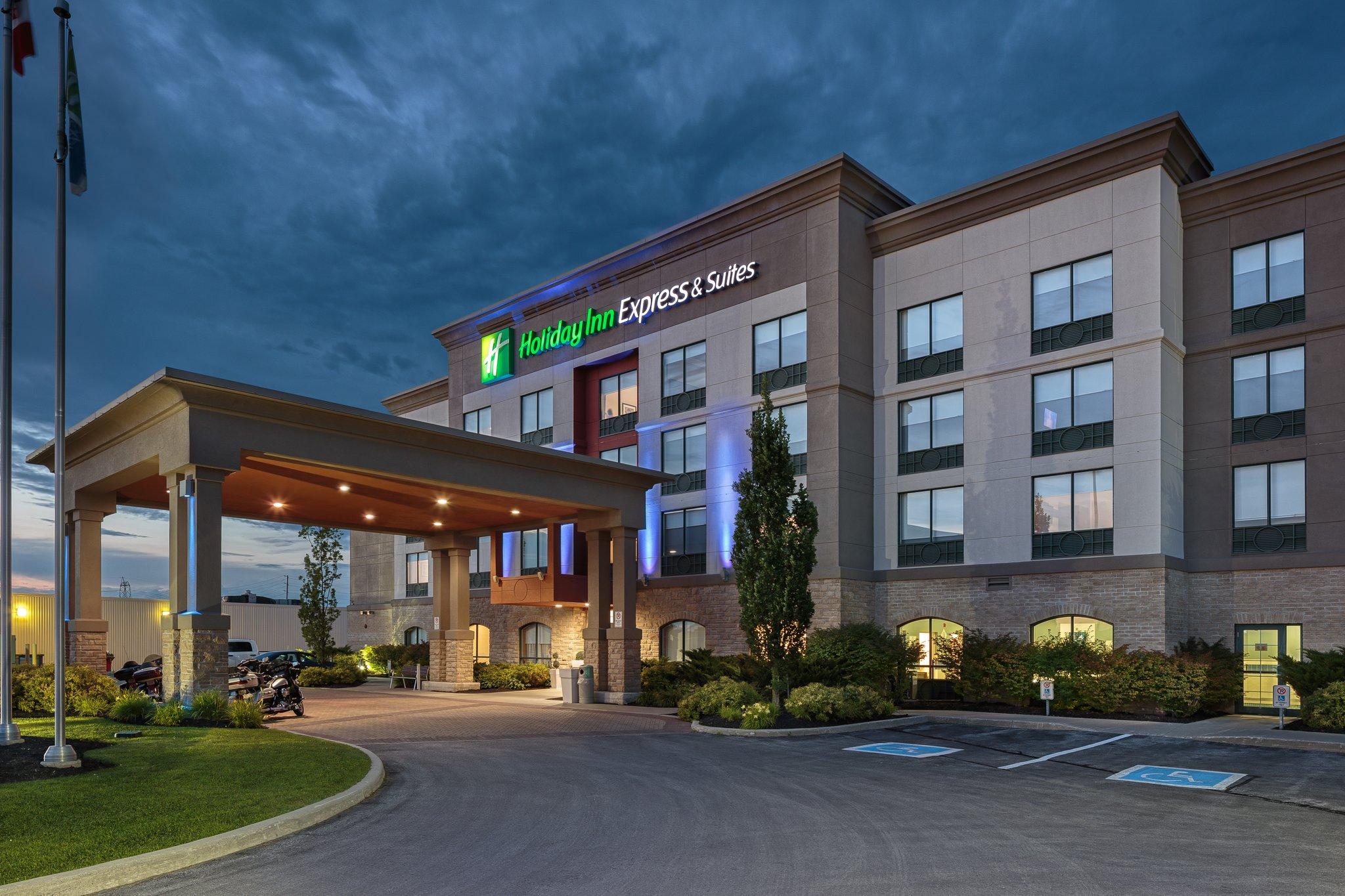 Holiday Inn Express Hotel & Suites Belleville in Belleville, ON
