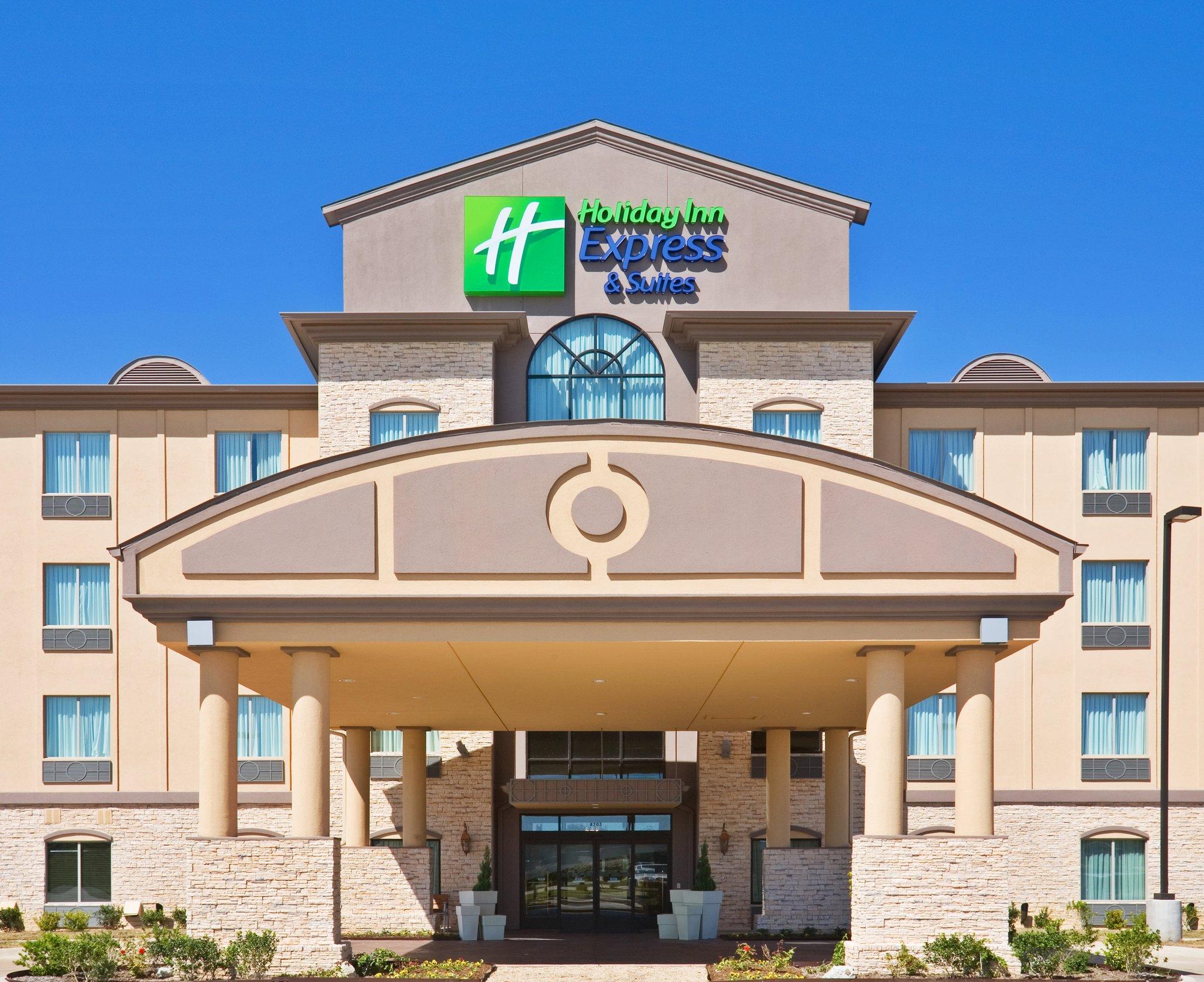 Holiday Inn Express Hotel & Suites Dallas East in Dallas, TX